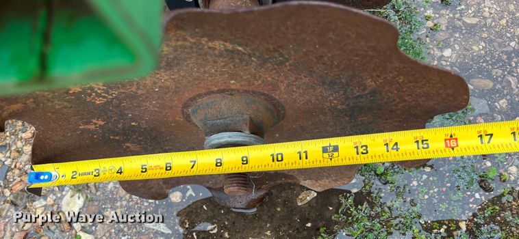 image for item MY9561 Frontier FP1206  seeder