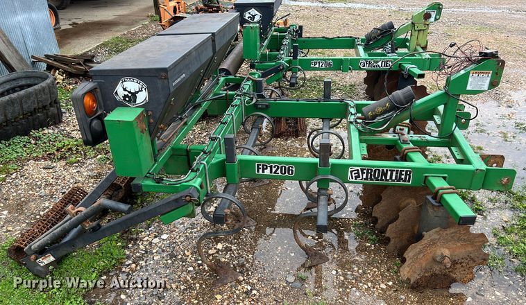 image for item MY9562 Frontier FP1206  seeder