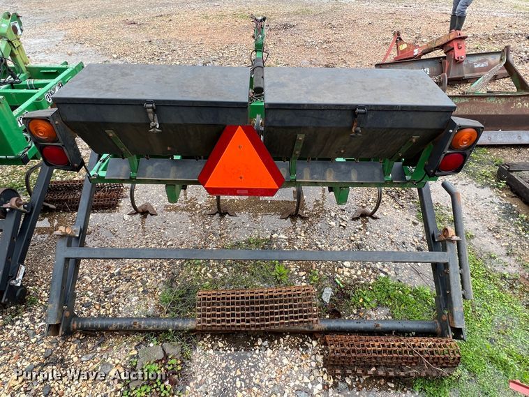 image for item MY9562 Frontier FP1206  seeder