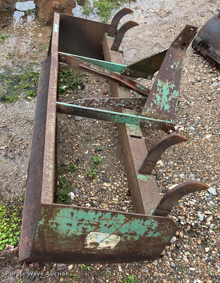 image for item MY9565 John Deere  box blade