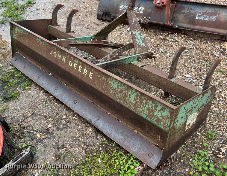 image for item MY9565 John Deere  box blade