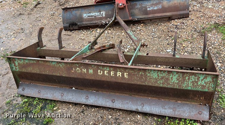 image for item MY9565 John Deere  box blade