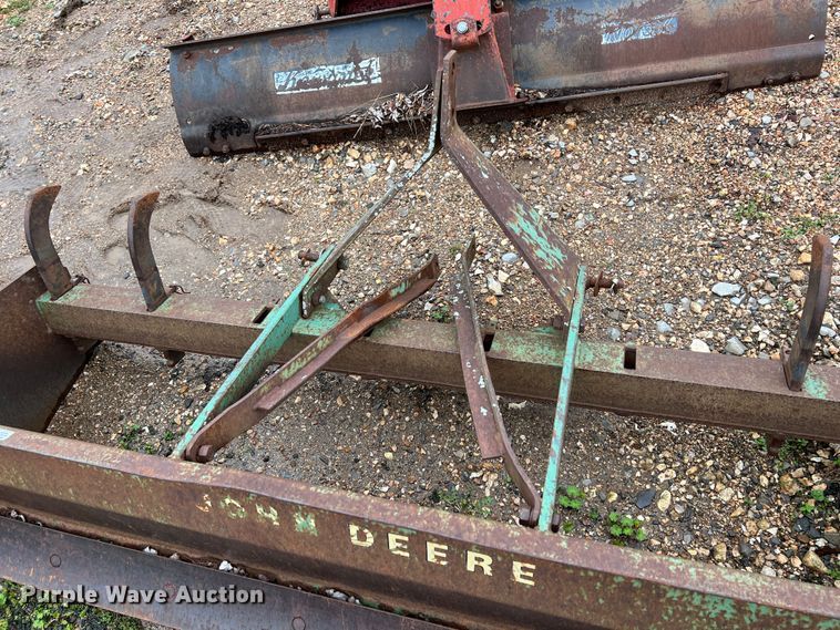 image for item MY9565 John Deere  box blade