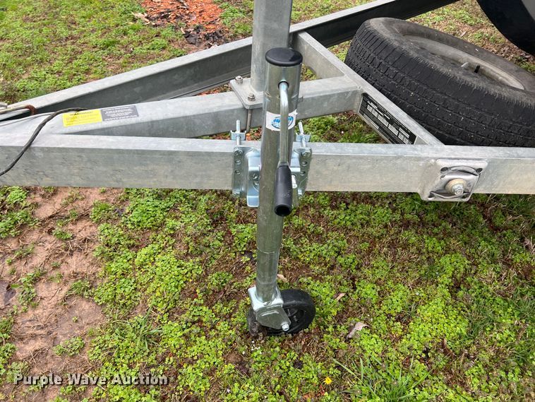 image for item MY9569 2005 Blue Wave 190  boat