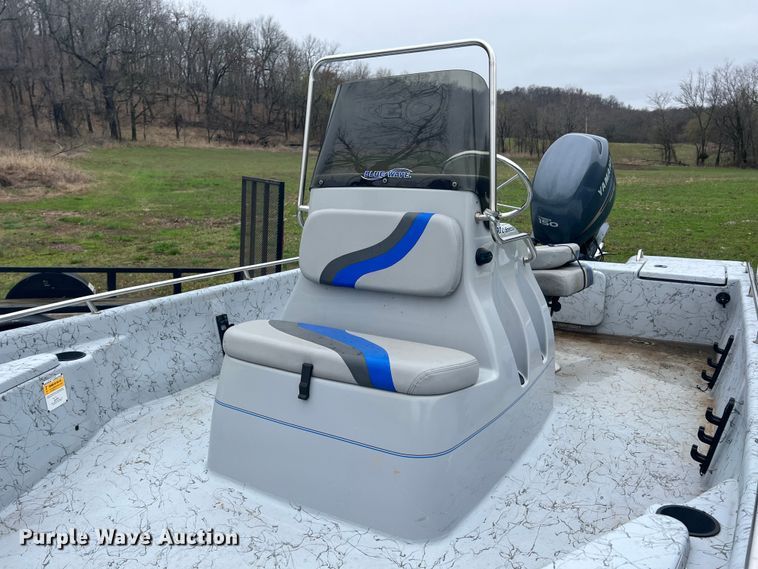 image for item MY9569 2005 Blue Wave 190  boat