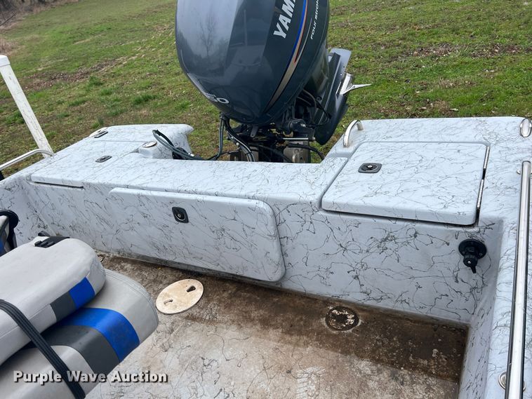 image for item MY9569 2005 Blue Wave 190  boat