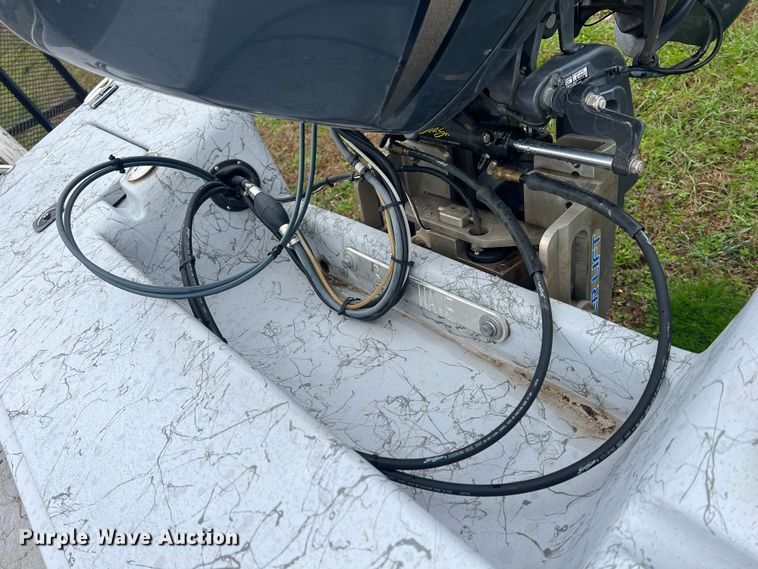 image for item MY9569 2005 Blue Wave 190  boat