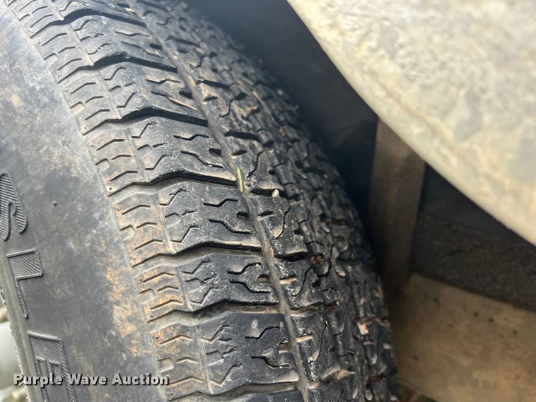 image for item MY9569 2005 Blue Wave 190  boat