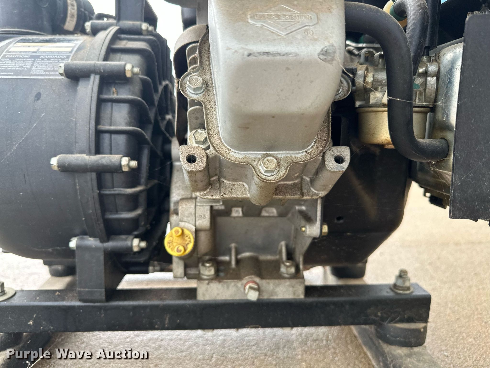 Pacer Intek 206 pump in Holdenville, OK | Item LR9588 sold | Purple Wave