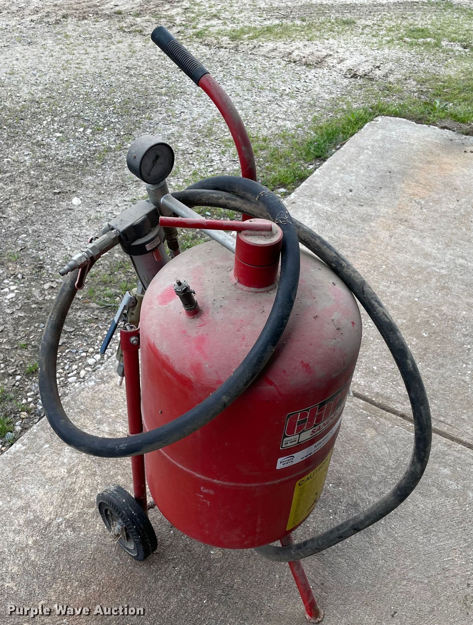 Clarke SB9008 sandblaster in Caddo, OK Item MM9424 sold Purple Wave