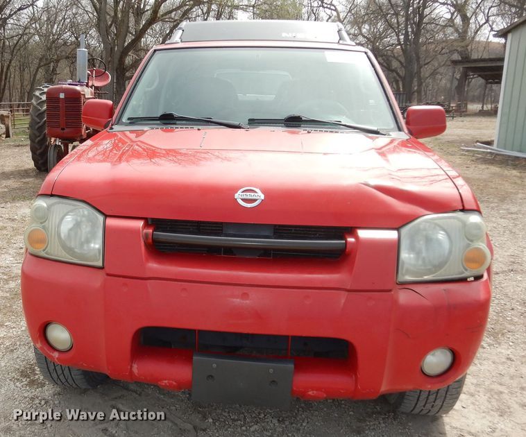 image for item DK1763 2004 Nissan Frontier  Crew Cab pickup truck