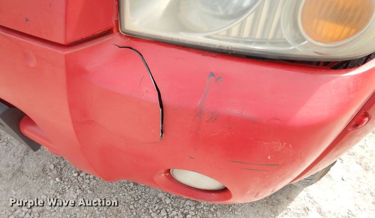 image for item DK1763 2004 Nissan Frontier  Crew Cab pickup truck