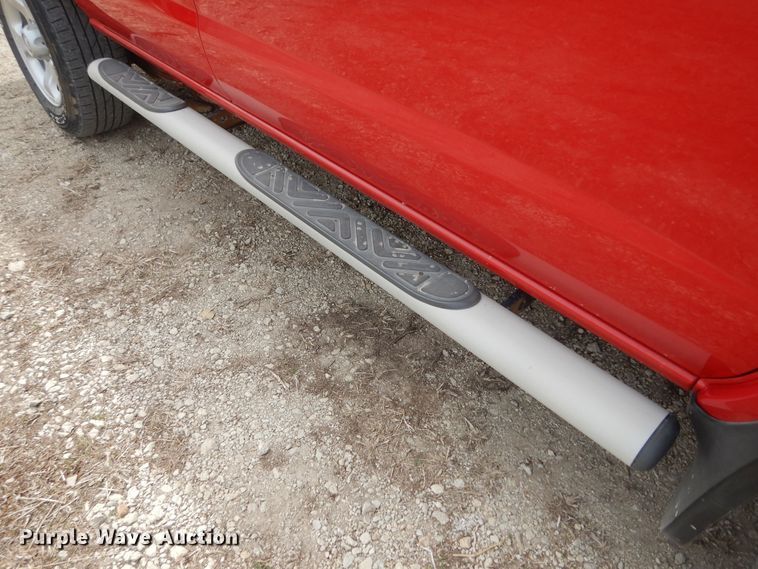 image for item DK1763 2004 Nissan Frontier  Crew Cab pickup truck