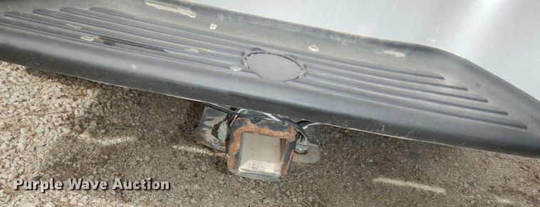 image for item DK1763 2004 Nissan Frontier  Crew Cab pickup truck