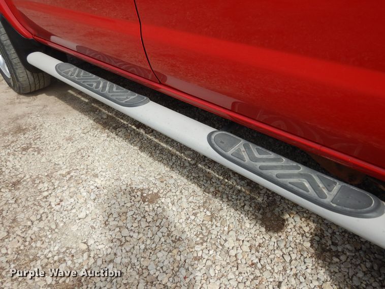 image for item DK1763 2004 Nissan Frontier  Crew Cab pickup truck