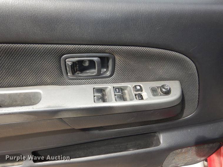 image for item DK1763 2004 Nissan Frontier  Crew Cab pickup truck