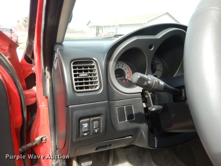 image for item DK1763 2004 Nissan Frontier  Crew Cab pickup truck