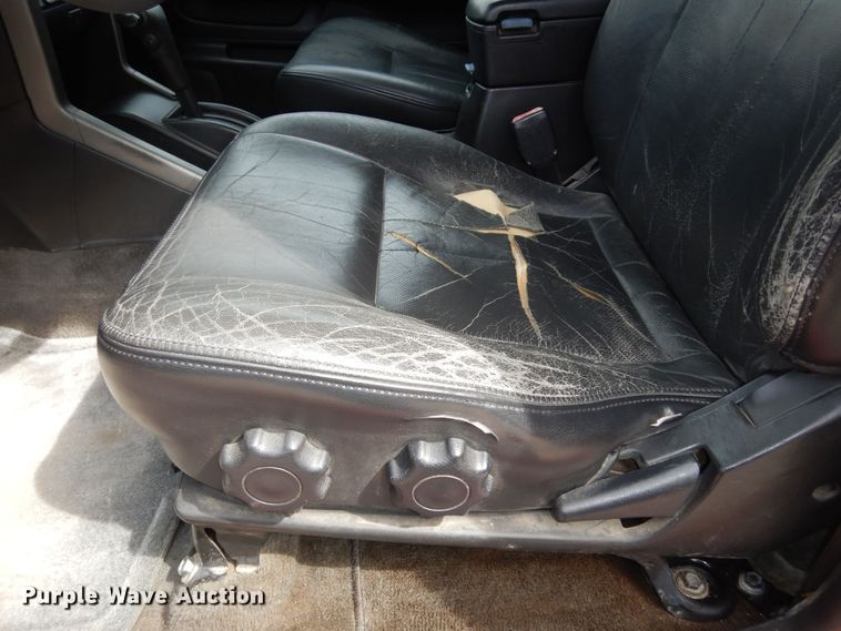 image for item DK1763 2004 Nissan Frontier  Crew Cab pickup truck