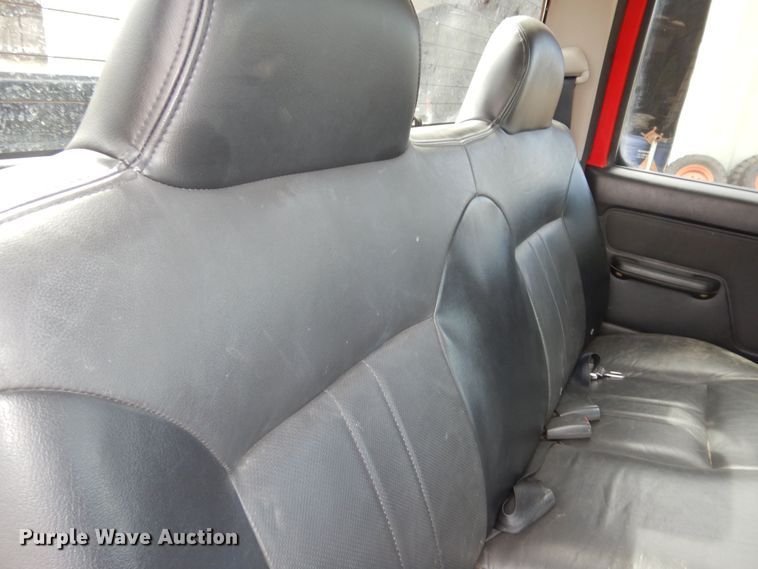 image for item DK1763 2004 Nissan Frontier  Crew Cab pickup truck