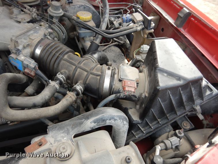 image for item DK1763 2004 Nissan Frontier  Crew Cab pickup truck