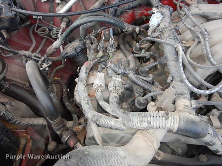 image for item DK1763 2004 Nissan Frontier  Crew Cab pickup truck