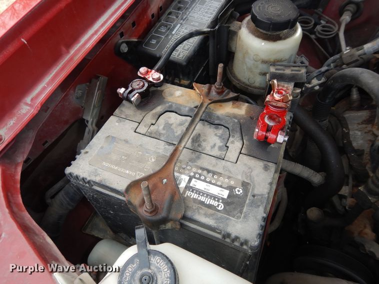 image for item DK1763 2004 Nissan Frontier  Crew Cab pickup truck