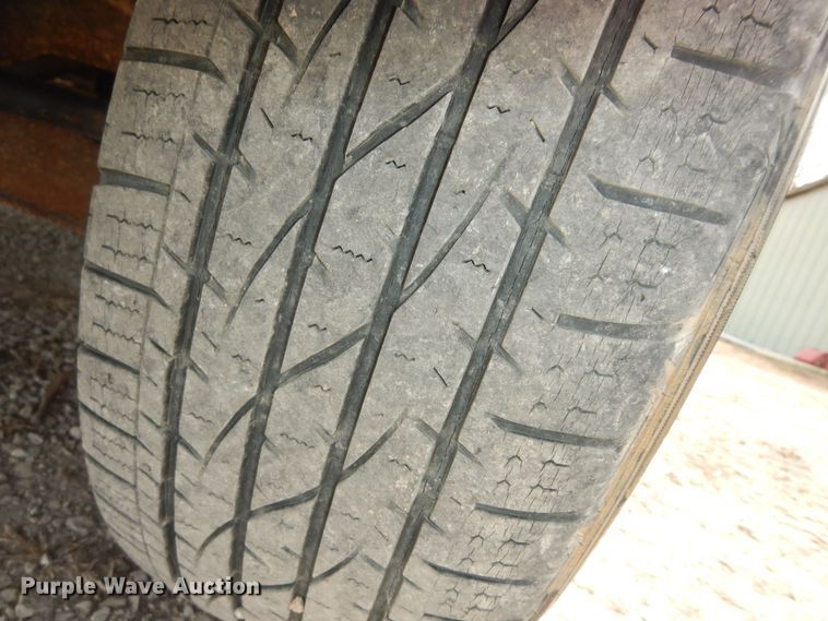 image for item DK1763 2004 Nissan Frontier  Crew Cab pickup truck