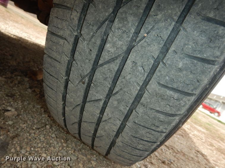 image for item DK1763 2004 Nissan Frontier  Crew Cab pickup truck