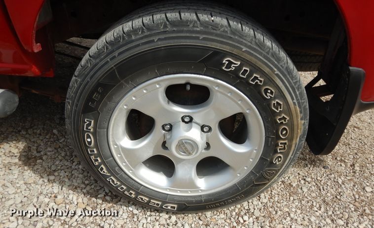 image for item DK1763 2004 Nissan Frontier  Crew Cab pickup truck