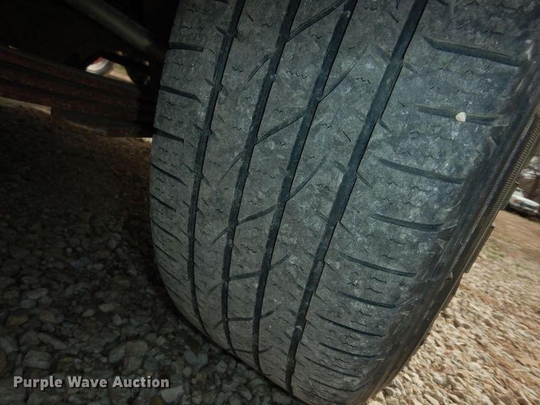 image for item DK1763 2004 Nissan Frontier  Crew Cab pickup truck