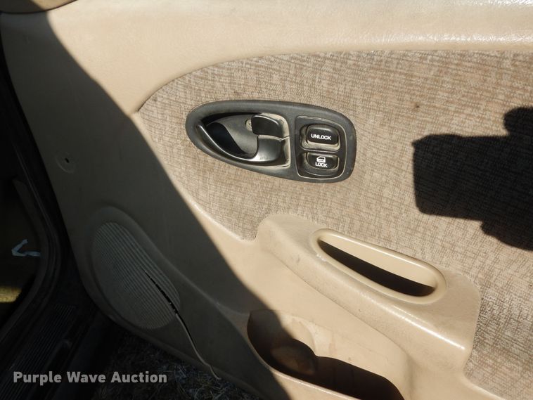 image for item DK7730 2002 Saturn SL