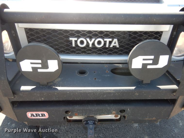 image for item DK7735 2007 Toyota FJ Cruiser  SUV