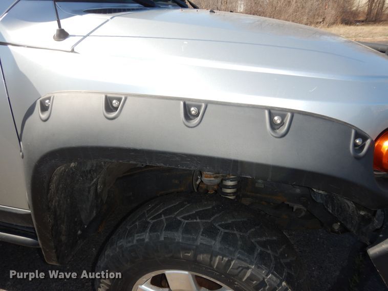 image for item DK7735 2007 Toyota FJ Cruiser  SUV