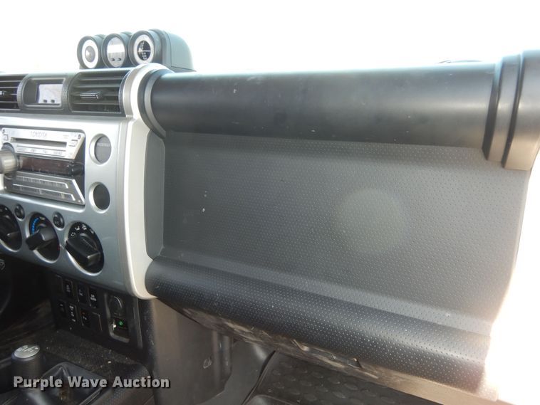 image for item DK7735 2007 Toyota FJ Cruiser  SUV