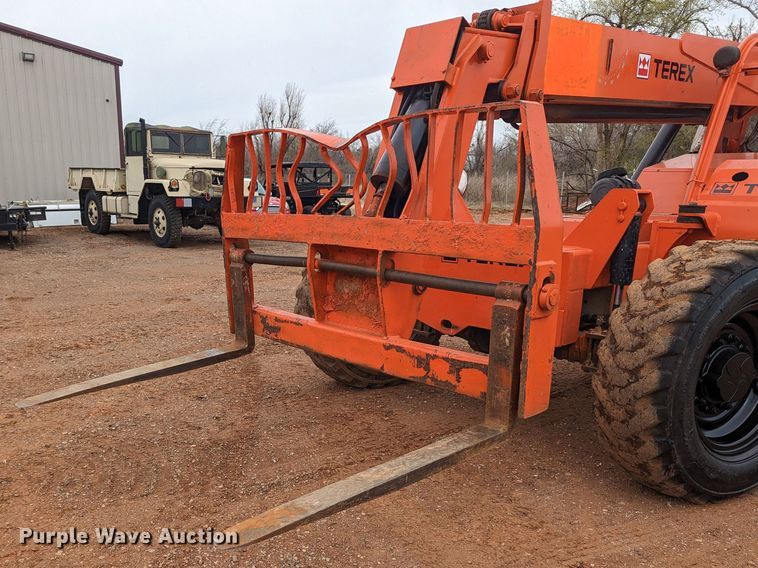 image for item DL1001 Terex TH0606A  telehandler