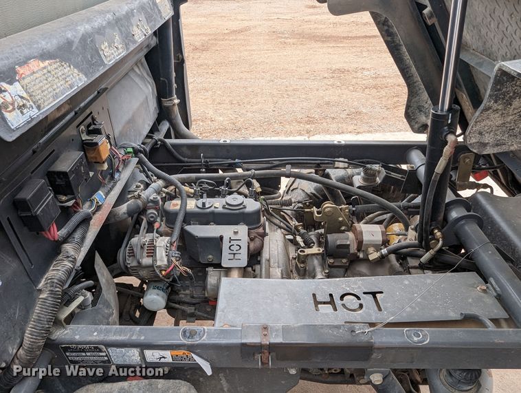 image for item DL1003 2005 Kubota RTV900  utility vehicle