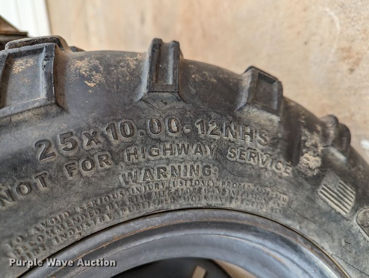 image for item DL1003 2005 Kubota RTV900  utility vehicle