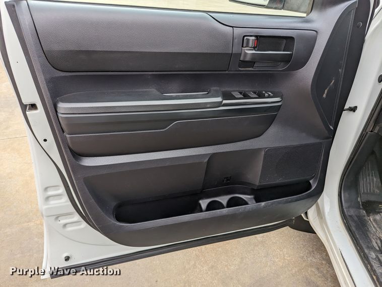 image for item DL1006 2016 Toyota Tundra  Double Cab pickup truck