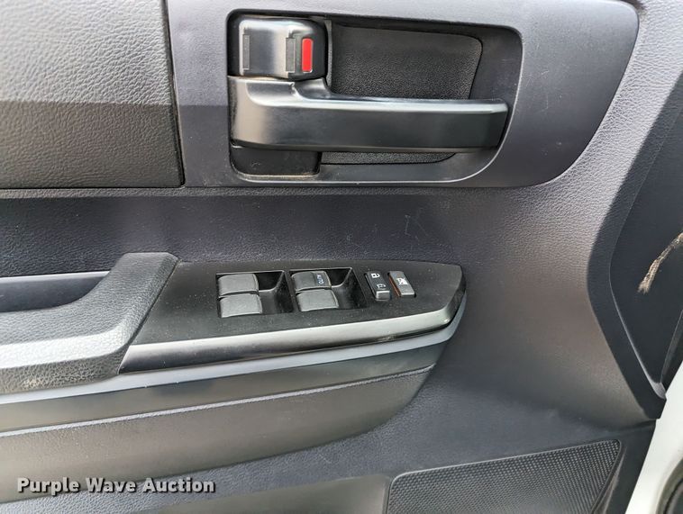 image for item DL1006 2016 Toyota Tundra  Double Cab pickup truck