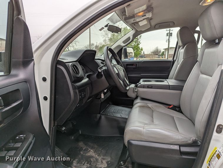 image for item DL1006 2016 Toyota Tundra  Double Cab pickup truck