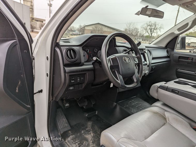 image for item DL1006 2016 Toyota Tundra  Double Cab pickup truck