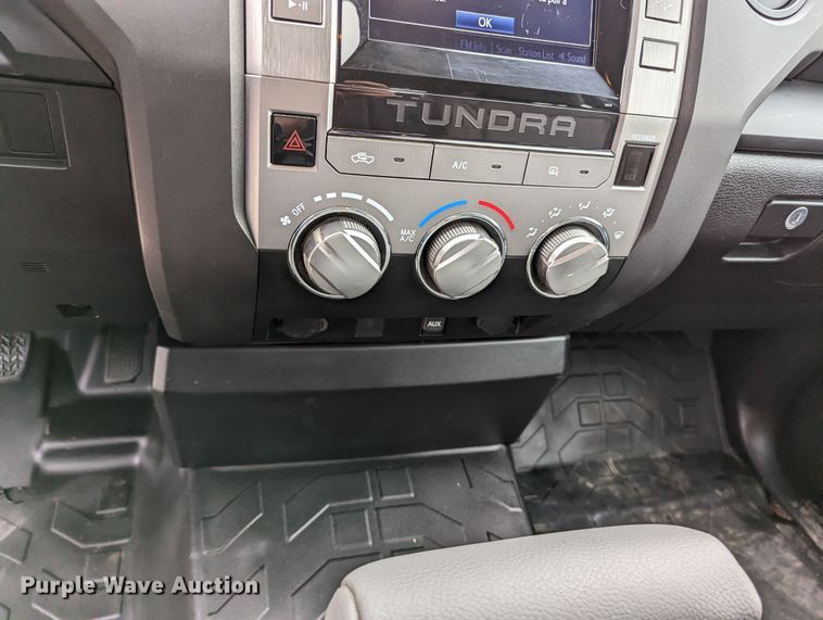 image for item DL1006 2016 Toyota Tundra  Double Cab pickup truck