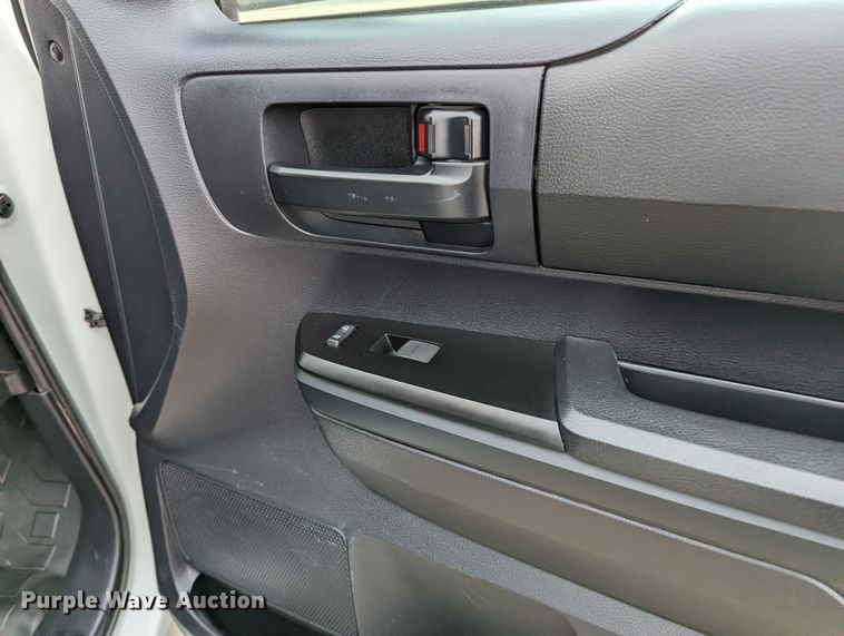 image for item DL1006 2016 Toyota Tundra  Double Cab pickup truck