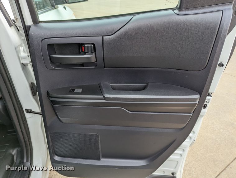 image for item DL1006 2016 Toyota Tundra  Double Cab pickup truck