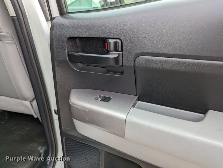 image for item DL1007 2013 Toyota Tundra  Double Cab pickup truck