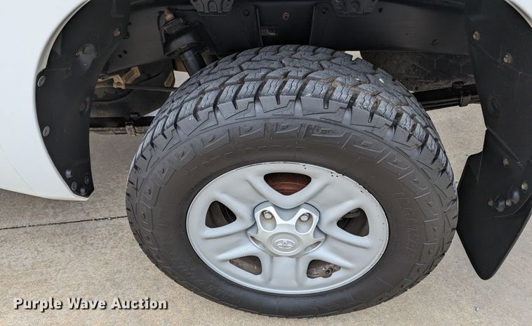 image for item DL1007 2013 Toyota Tundra  Double Cab pickup truck