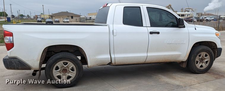 image for item DL1008 2015 Toyota Tundra  Double Cab pickup truck