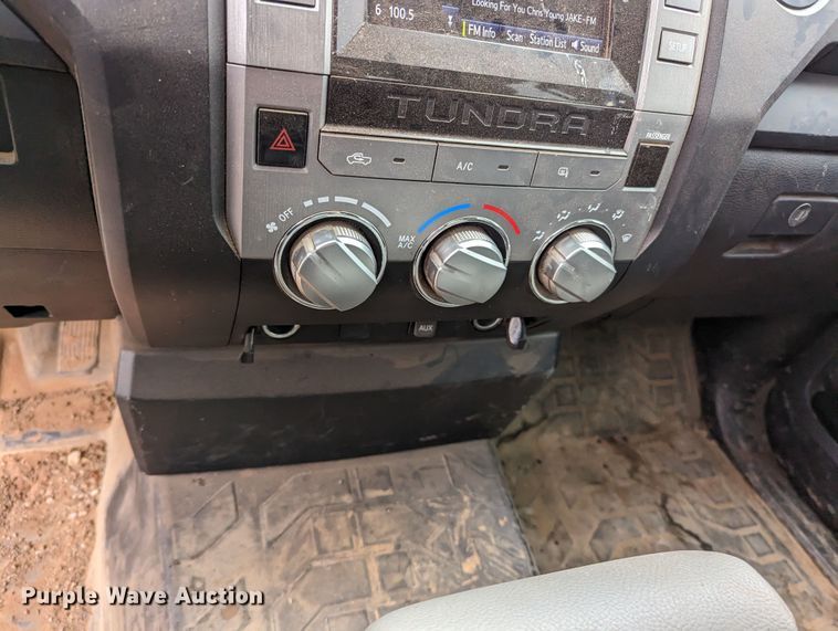 image for item DL1008 2015 Toyota Tundra  Double Cab pickup truck