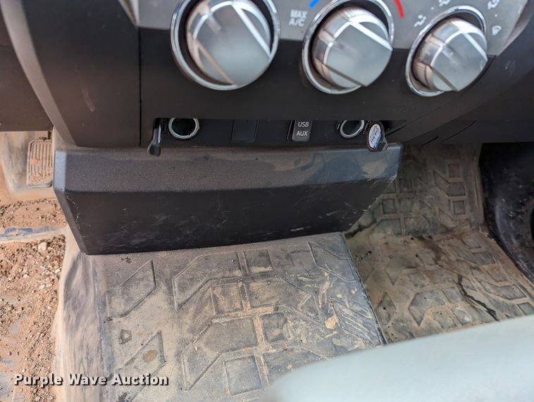 image for item DL1008 2015 Toyota Tundra  Double Cab pickup truck