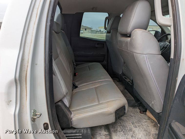 image for item DL1008 2015 Toyota Tundra  Double Cab pickup truck